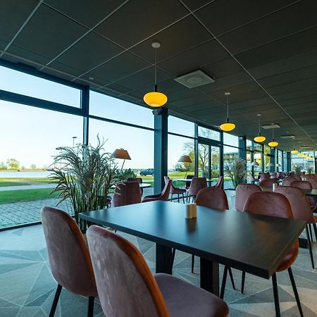 Oe Seaside Suites & Spa 쿠레사아레 외부 사진