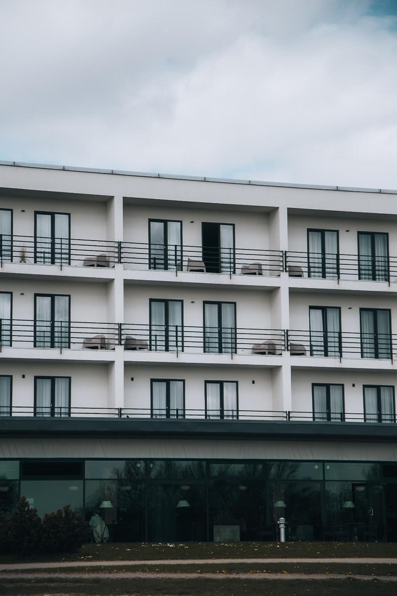 Oe Seaside Suites & Spa 쿠레사아레 외부 사진