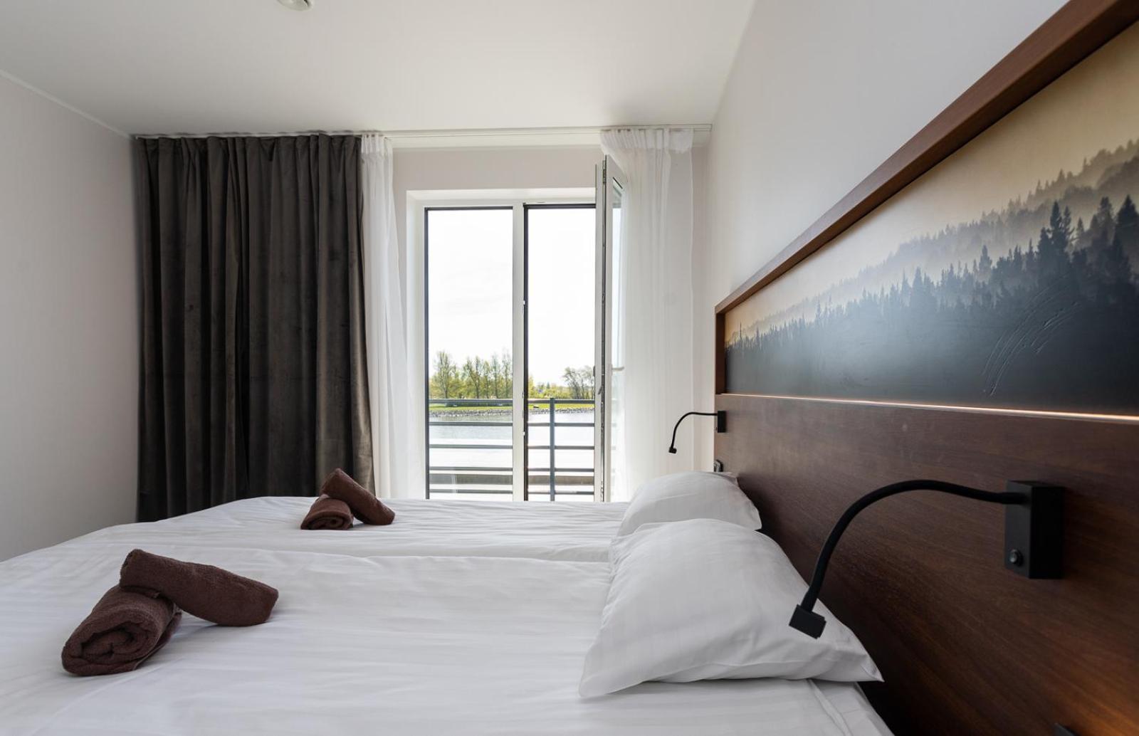 Oe Seaside Suites & Spa 쿠레사아레 외부 사진